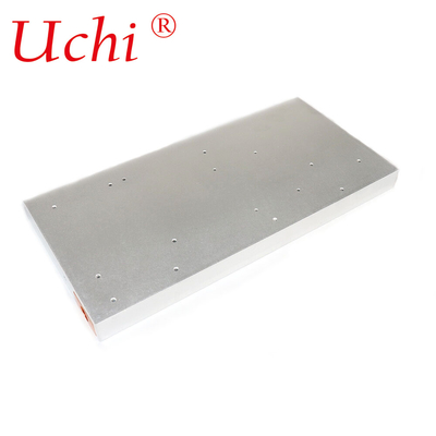 Équipement industriel Profil en aluminium Radiateur à tubes de cuivre à haute puissance Radiateur à plaque refroidi à l'eau Traitement sur mesure