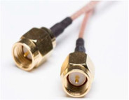 L'assemblage du câble d'extension du câble de connexion à faible perte SMA vers le câble de connexion SMA RG316
