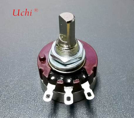 Le potentiomètre de précision ajustable RV24YN20S a un niveau de protection IP67, étant étanche à la poussière et à l'eau.