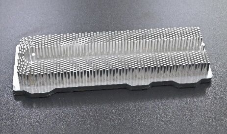 Dissipateur thermique CPU forgé à froid en cuivre carré usiné CNC